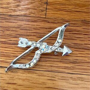 Cupids Silver Rhinestone Bow & Arrow Brooch Pin